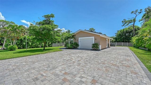 305 HILLS ROAD, Nokomis, FL 34275