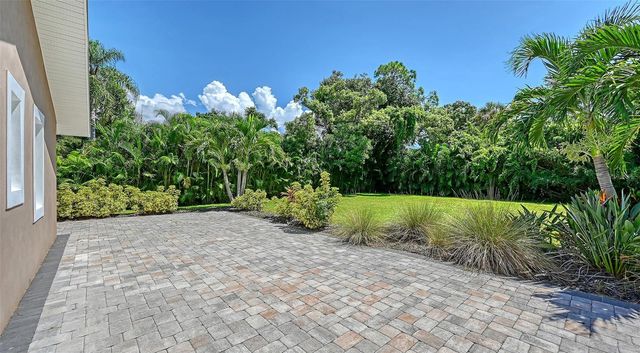 305 HILLS ROAD, Nokomis, FL 34275