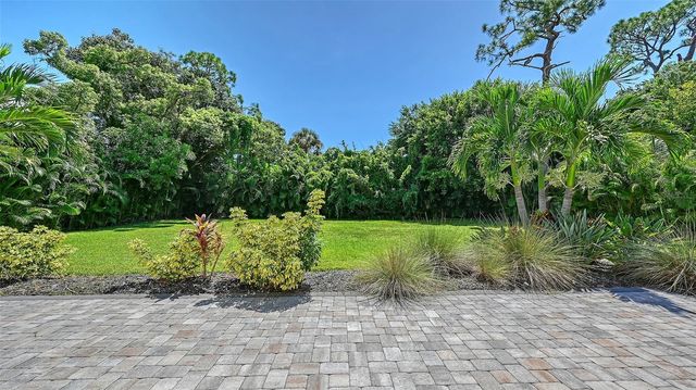 305 HILLS ROAD, Nokomis, FL 34275