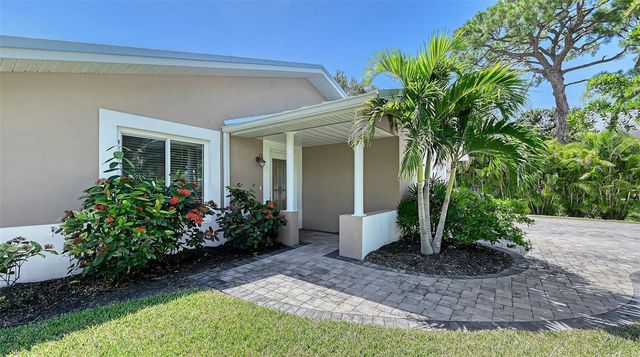 305 HILLS ROAD, Nokomis, FL 34275