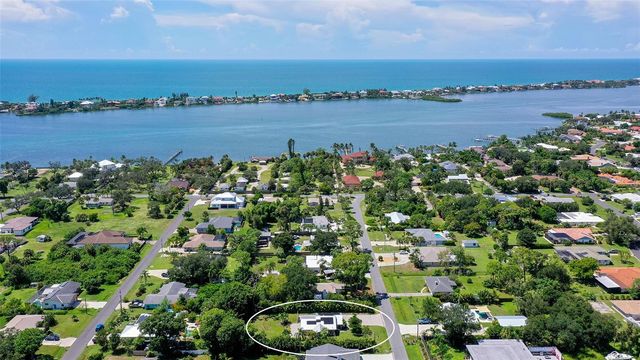 305 HILLS ROAD, Nokomis, FL 34275