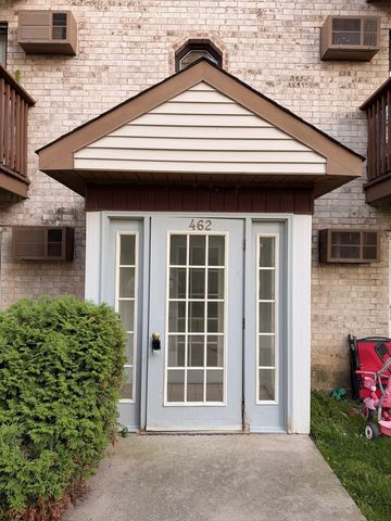 462 E OSAGE Lane 1A, Palatine, IL 60074