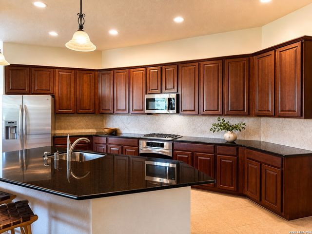 18014 Maui Sands, San Antonio, TX 78255