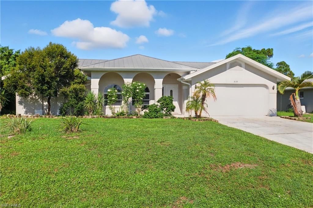 830 Columbia ST, Port Charlotte, FL 33948