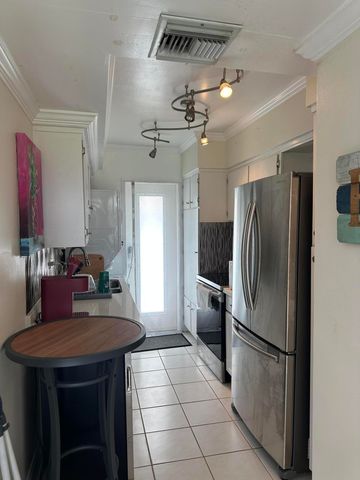 1221 Hillsboro Mile Hillsboro Mile 41b, Hillsboro Beach, FL 33062