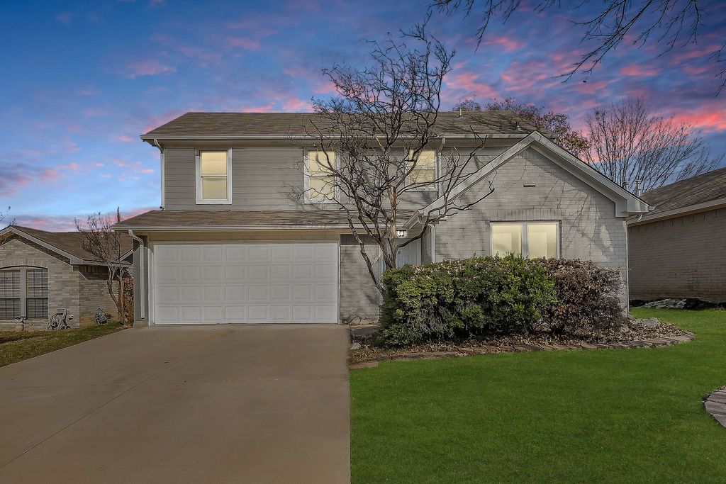 4677 Birchbend Lane, Fort Worth, TX 76137