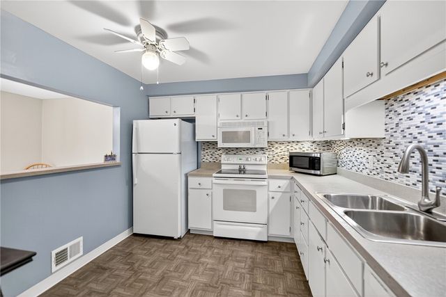 512 Dogwood Court, Ross Twp, PA 15237