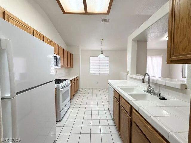 8620 MAGNOLIA RIDGE Avenue, Las Vegas, NV 89134