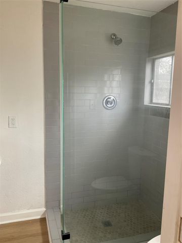 326 E 1st Street, Deer Park, TX 77536