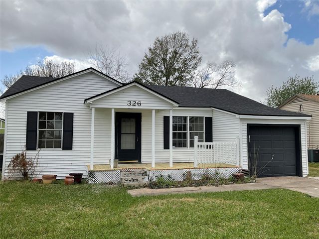 326 E 1st Street, Deer Park, TX 77536