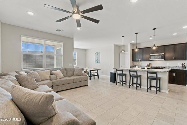 9033 W AGORA Lane, Tolleson, AZ 85353