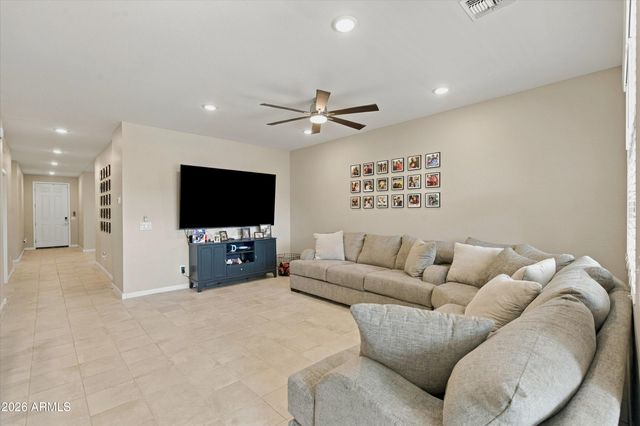 9033 W AGORA Lane, Tolleson, AZ 85353