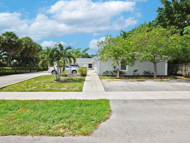 241 NW 40th St 4, Oakland Park, FL 33309