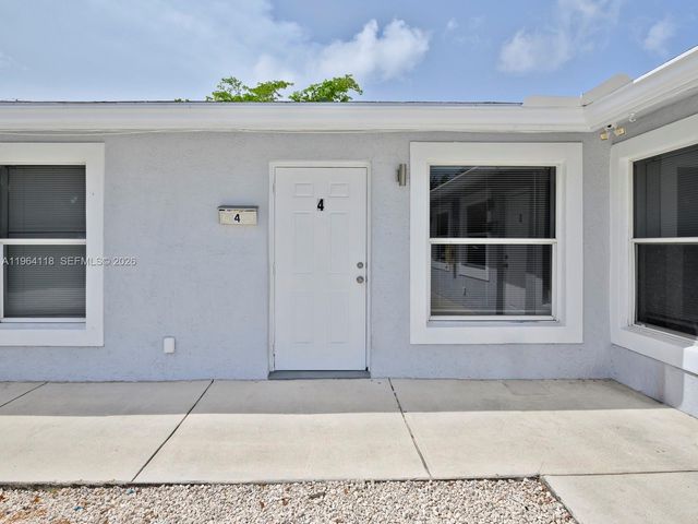 241 NW 40th St 4, Oakland Park, FL 33309