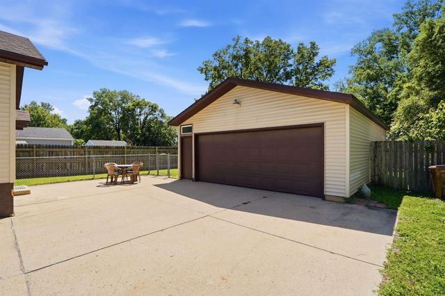 363 indiana Street, Waterloo, IA 50703