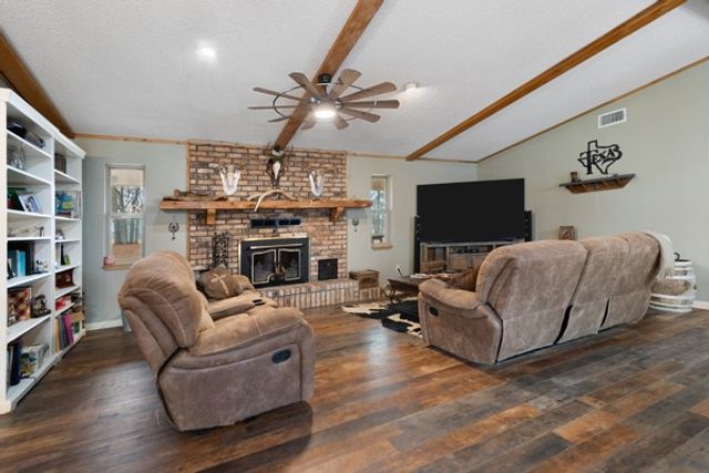 7766 N State Highway 78, Ravenna, TX 75476