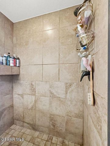 523 Villas Del Valle Drive, Socorro, TX 79927