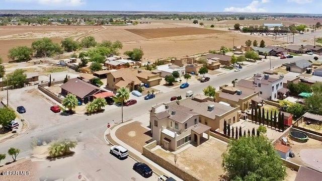 523 Villas Del Valle Drive, Socorro, TX 79927