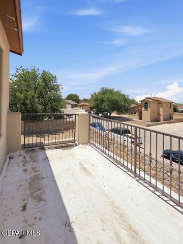523 Villas Del Valle Drive, Socorro, TX 79927