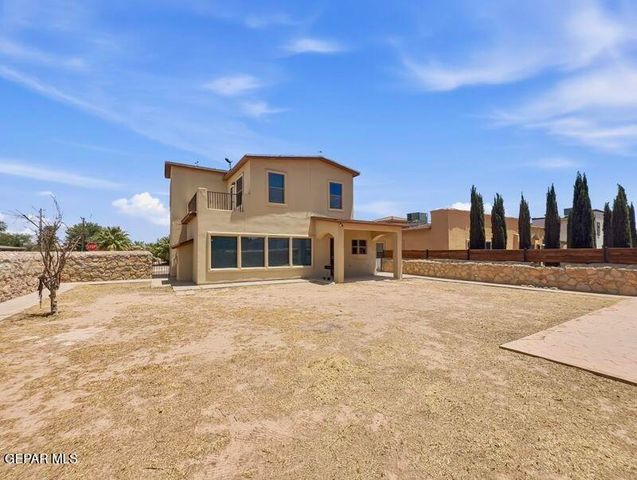 523 Villas Del Valle Drive, Socorro, TX 79927