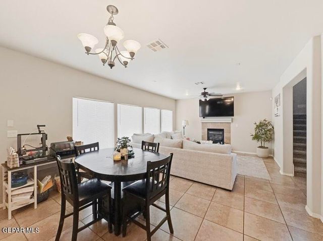 523 Villas Del Valle Drive, Socorro, TX 79927