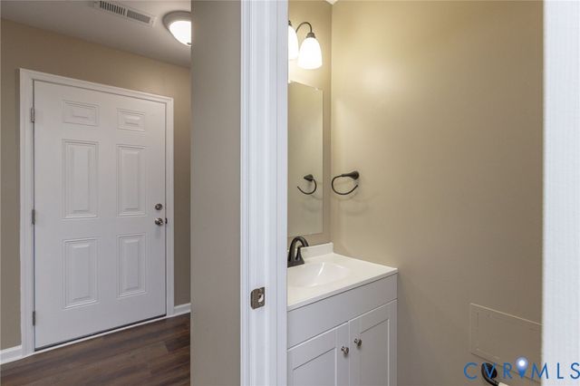 10917 Bluebell Dr, Glen Allen, VA 23060
