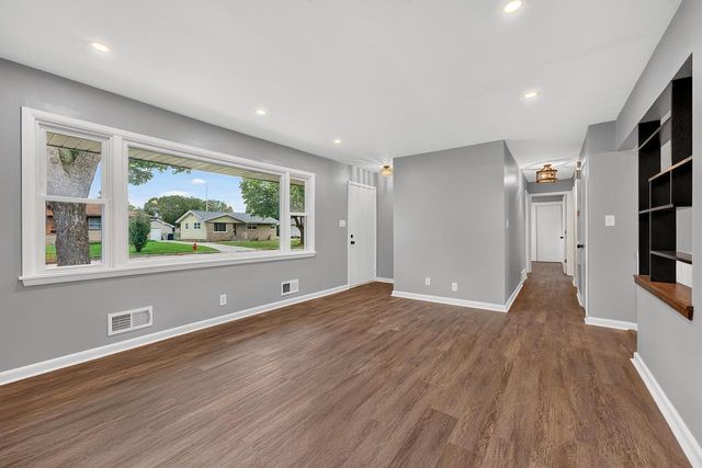 8254 W Daphne STREET, Milwaukee, WI 53223