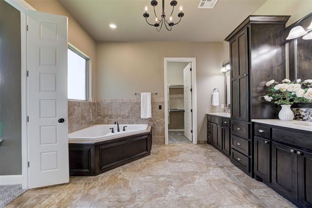 15504 Kestral Park Court, Edmond, OK 73013