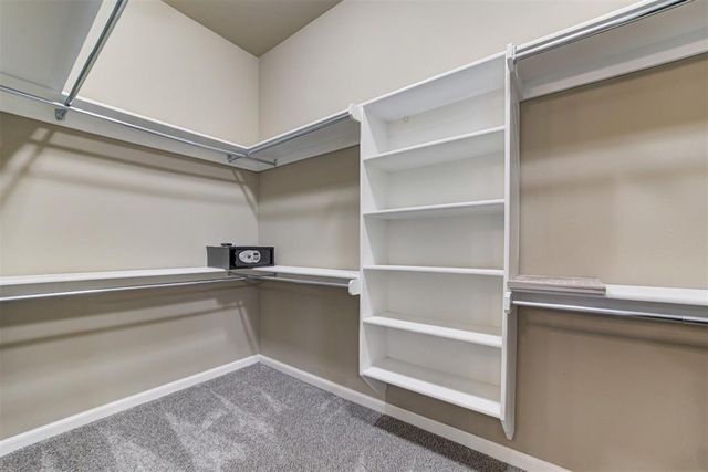 15504 Kestral Park Court, Edmond, OK 73013