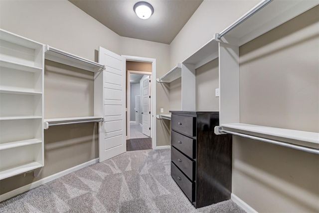15504 Kestral Park Court, Edmond, OK 73013