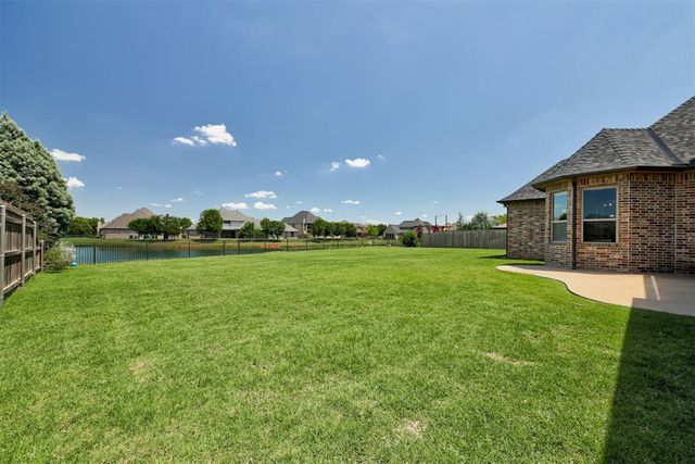 15504 Kestral Park Court, Edmond, OK 73013