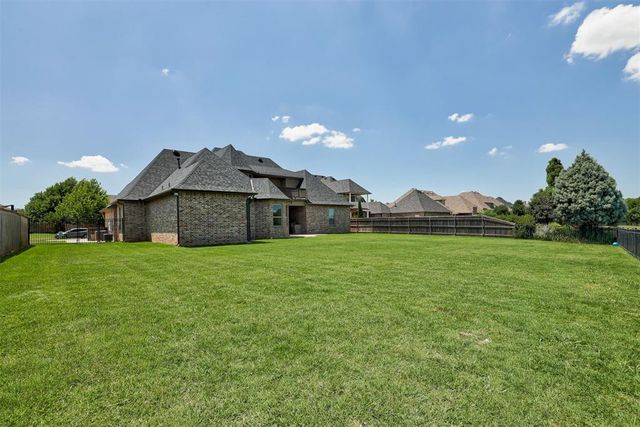 15504 Kestral Park Court, Edmond, OK 73013