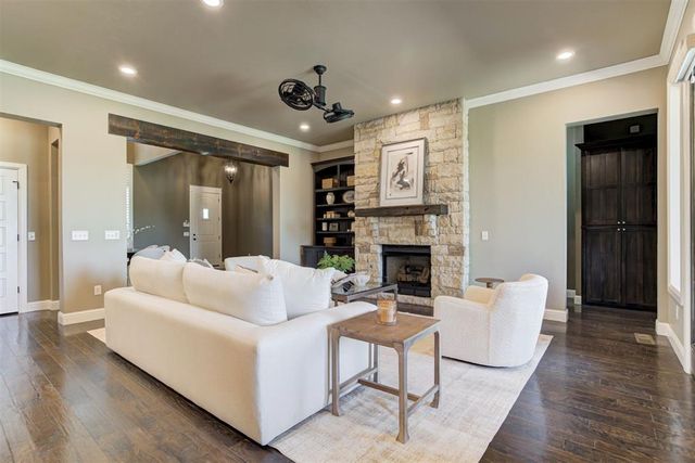 15504 Kestral Park Court, Edmond, OK 73013