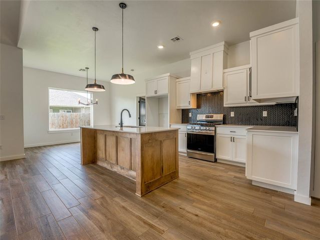 7405 NW 158th Street, Edmond, OK 73013