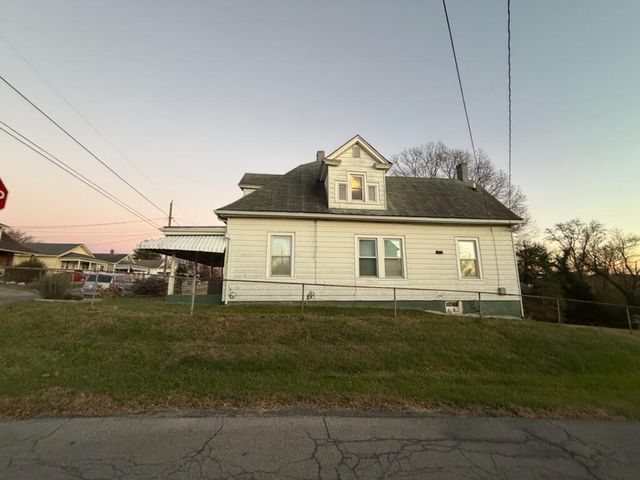 1730 MOORMAN AVE, Roanoke, VA 24017