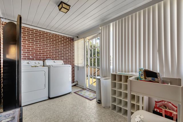 1716 S Meridian Street, Tallahassee, FL 32301