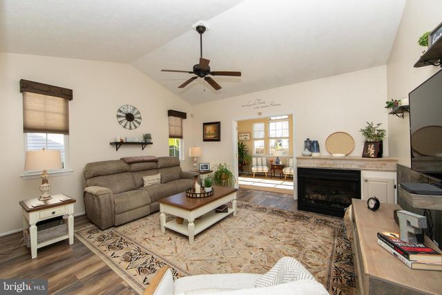 232 SNOWY EGRET LN, West Deptford, NJ 08086