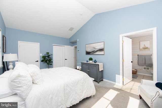 232 SNOWY EGRET LN, West Deptford, NJ 08086