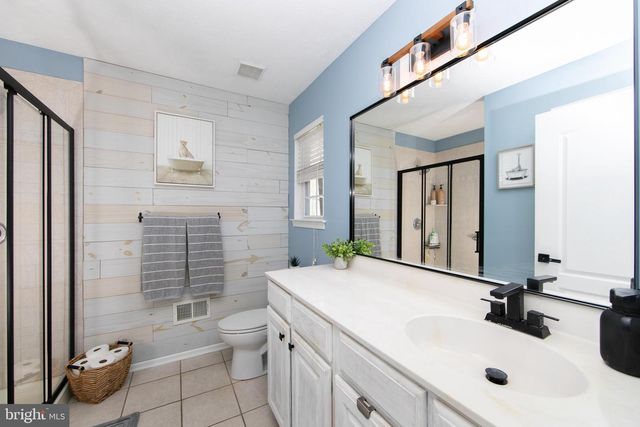 232 SNOWY EGRET LN, West Deptford, NJ 08086