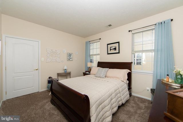 232 SNOWY EGRET LN, West Deptford, NJ 08086