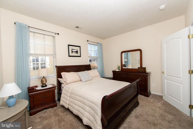 232 SNOWY EGRET LN, West Deptford, NJ 08086