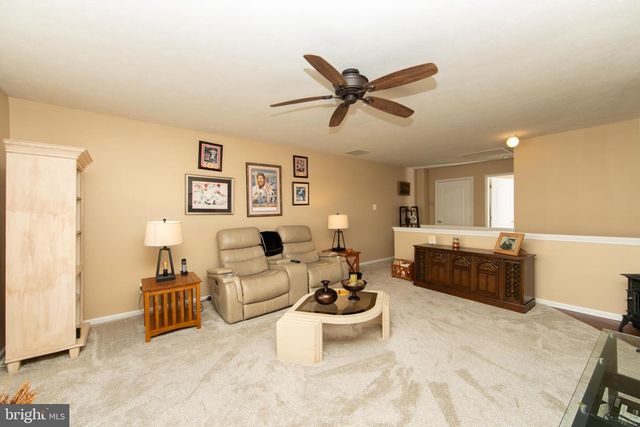 232 SNOWY EGRET LN, West Deptford, NJ 08086