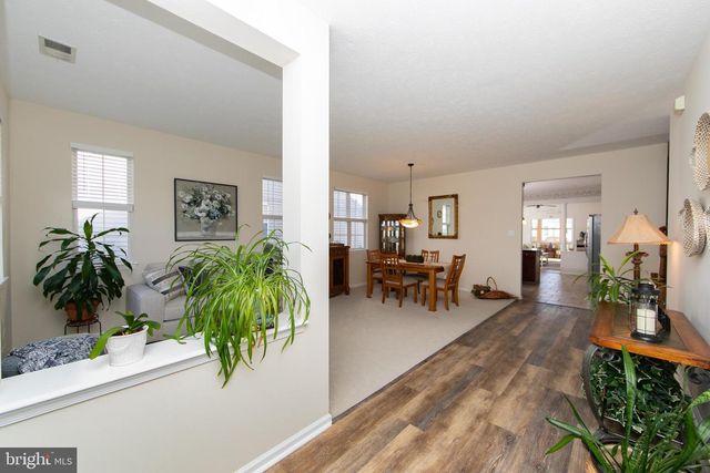 232 SNOWY EGRET LN, West Deptford, NJ 08086