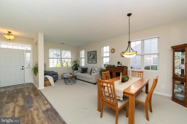 232 SNOWY EGRET LN, West Deptford, NJ 08086