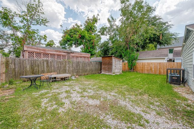 917 Adele Street, Houston, TX 77009