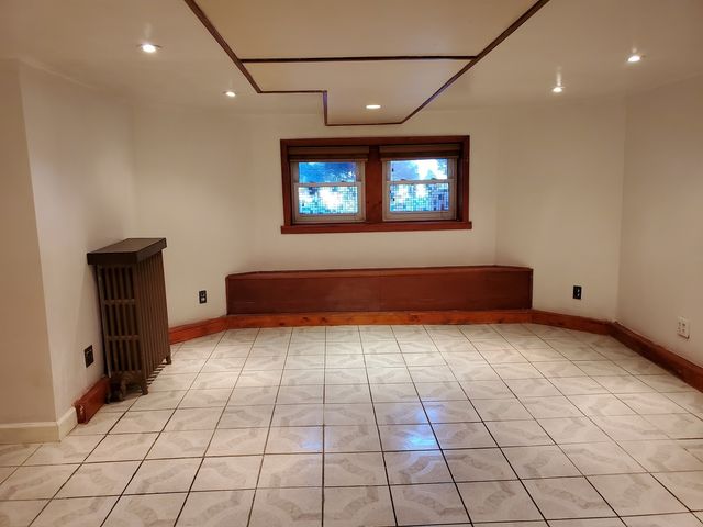 5135 W Roscoe Street B, Chicago, IL 60641