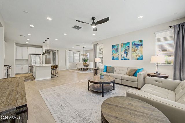 9852 E TEXAS Avenue, Mesa, AZ 85212