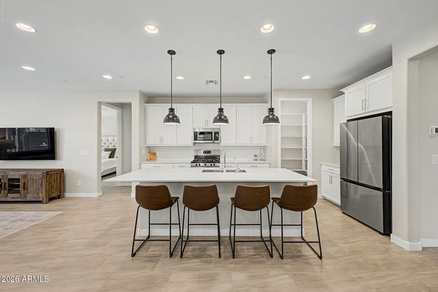9852 E TEXAS Avenue, Mesa, AZ 85212