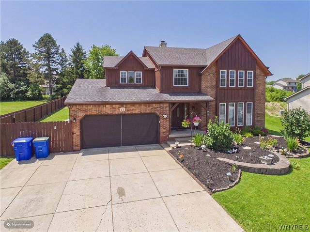 73 Larsen Lane, West Seneca, NY 14224