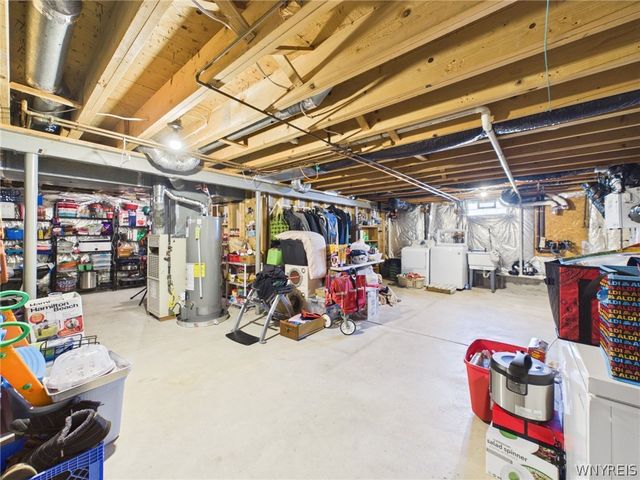 73 Larsen Lane, West Seneca, NY 14224